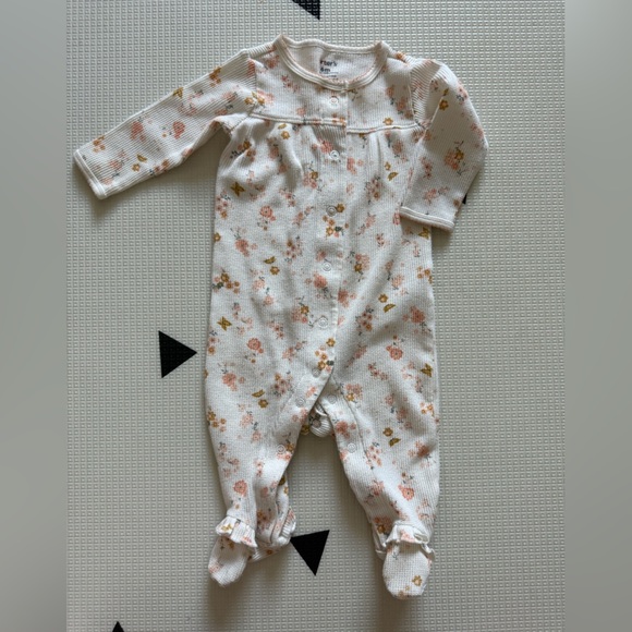 Carter's|Baby girl cream footsies pajamas in ditsy floral•••Waffle knit,boho - Picture 3 of 4